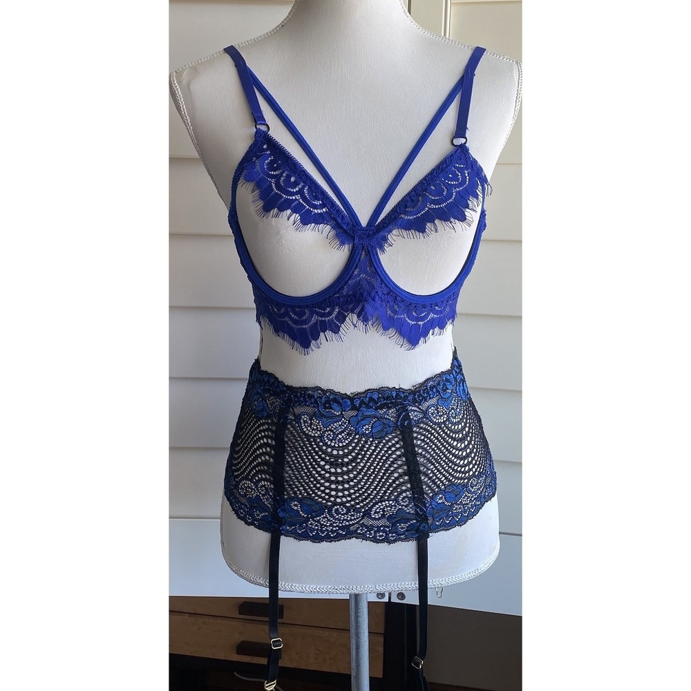 Sexy Cupless Lingerie Set S Blue Black Lace Garter Belt Underwire boudoir